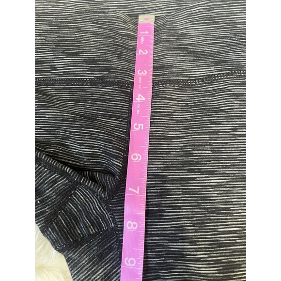 Athleta Cropped Leggings Blackish Mingled Pattern Sz Medium - Picture 6 of 7